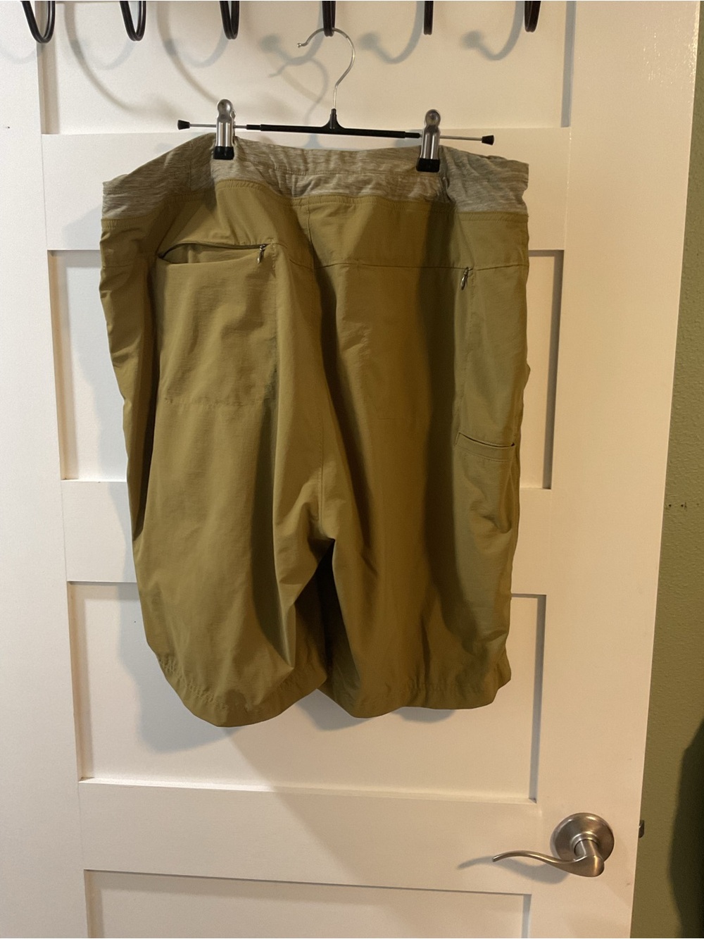 Duluth Trading Co Women’s 16W Olive Khaki Stretch Hiking Shorts - Picture 3 of 6